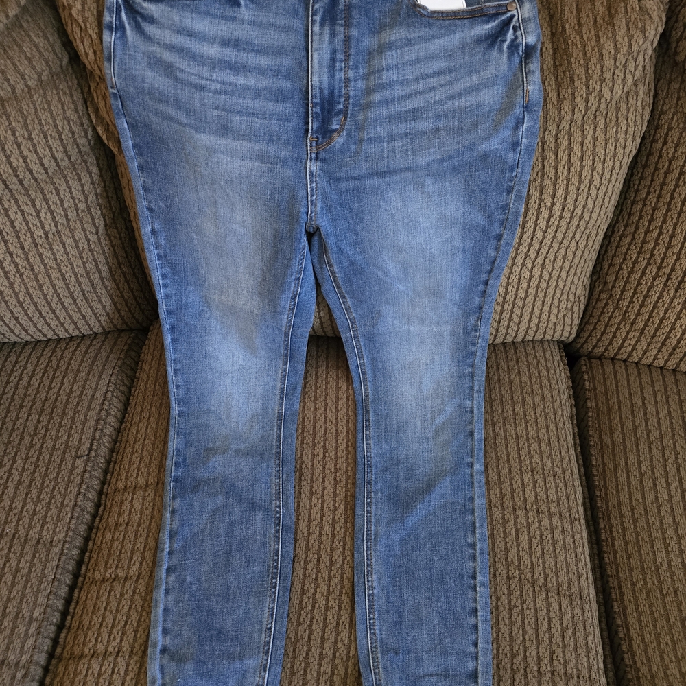 Judy Blue Skinny Blue Jeans with Stretch
